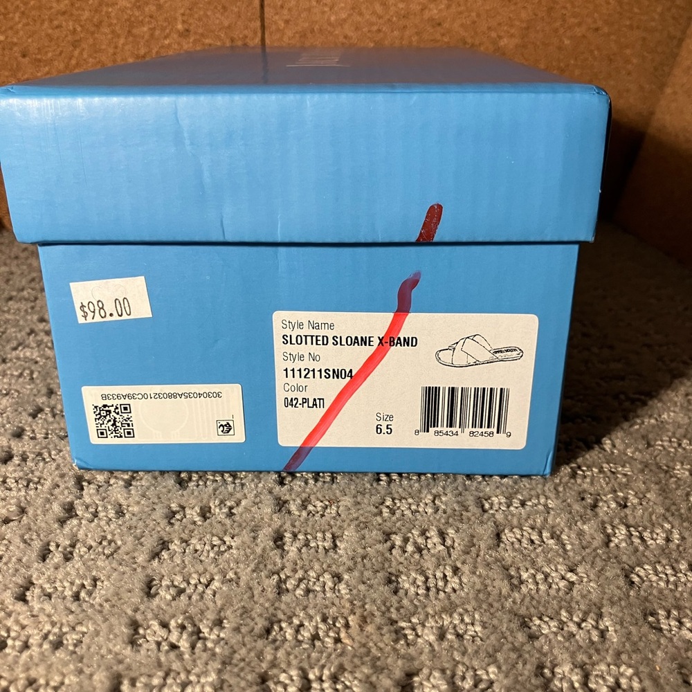 Jack Rodger’s sandals not worn with box